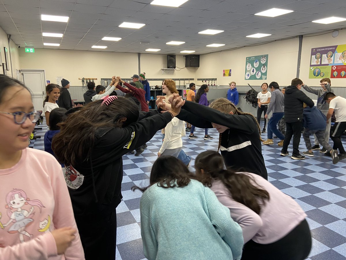 SJC_OutdoorEdu's tweet photo. We finished our first day yesterday with a spot of classic #twmpath dancing! The staff at @llangrannog1932 said that #SJCR12 is the best group theyโve ever seen! Bendigedig! ๐๐ผ๐ด๓ ง๓ ข๓ ท๓ ฌ๓ ณ๓ ฟ #SJCWelsh #SJCDance #SJCWellbeing #SJCFamily https://t.co/DJFblrQmOp