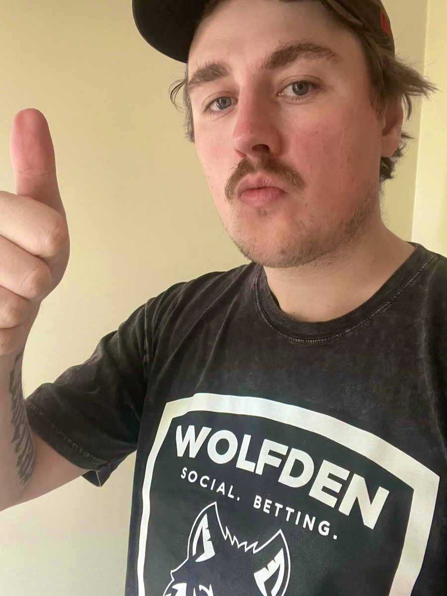 ausportstrends's tweet photo. @beermitchell @wolfdenbetting I didn’t pull it off anywhere near as good as that when I got mine today, Beery… wowee 🔥😍 #calendarmodel https://t.co/VfaxNaCkPf