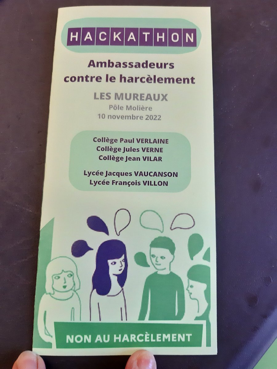 AlicePougheon's tweet photo. Lancement 🚀du Hackathon dans le cadre de la Journée NAH aux Mureaux:  présentation des équipes des facilitateurs et des experts. Objectif : former 50 élèves Ambassadeurs. Merci à @ClemHESLING pour  l organisation de cette super journée #liaisoninterdegré #dsden78 #Canopé #CAAEE https://t.co/n3lhfLswdM