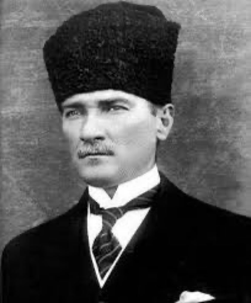 Kurtuluş Savaşımızın Başkomutanı, Cumhuriyetimizin kurucusu, büyük devlet adamı Gazi Mustafa Kemal ATATÜRK'ü aramızdan ayrılışının 84. Yılında Rahmetle, minnetle ve şükranla anıyoruz.