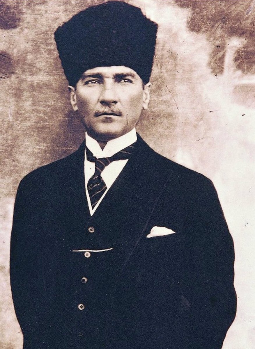 mrandmrs1903's tweet photo. Senin yolunda, senin ışığınla sonsuza… #10Kasim https://t.co/hksfaFmKJ9