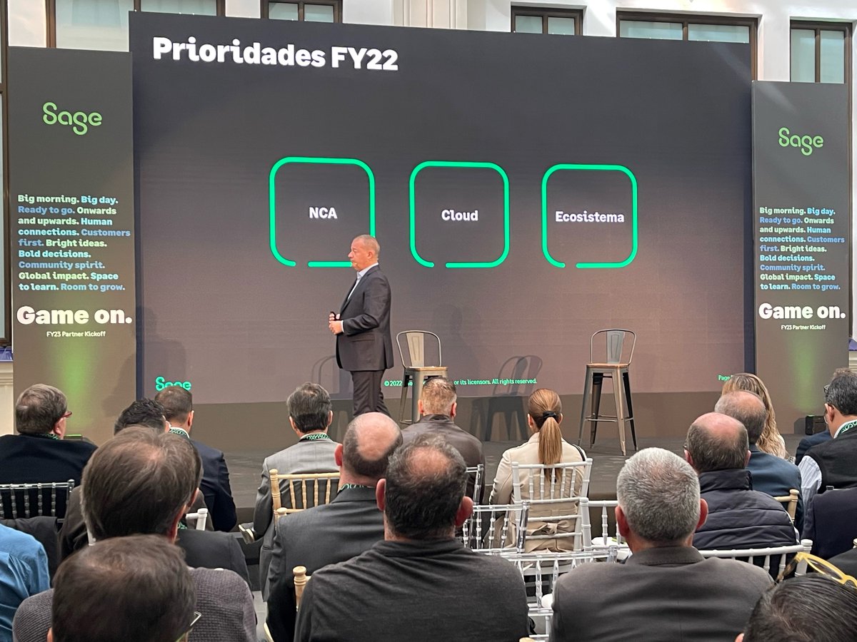 Carles Ransanz, nuestro VP Direct Sales, completó el mensaje hablando de hacia dónde miramos: "hemos diseñado una nueva organización focalizada en las necesidades del cliente con áreas transversales a todas las empresas y soluciones horizontales de gestión empresarial."