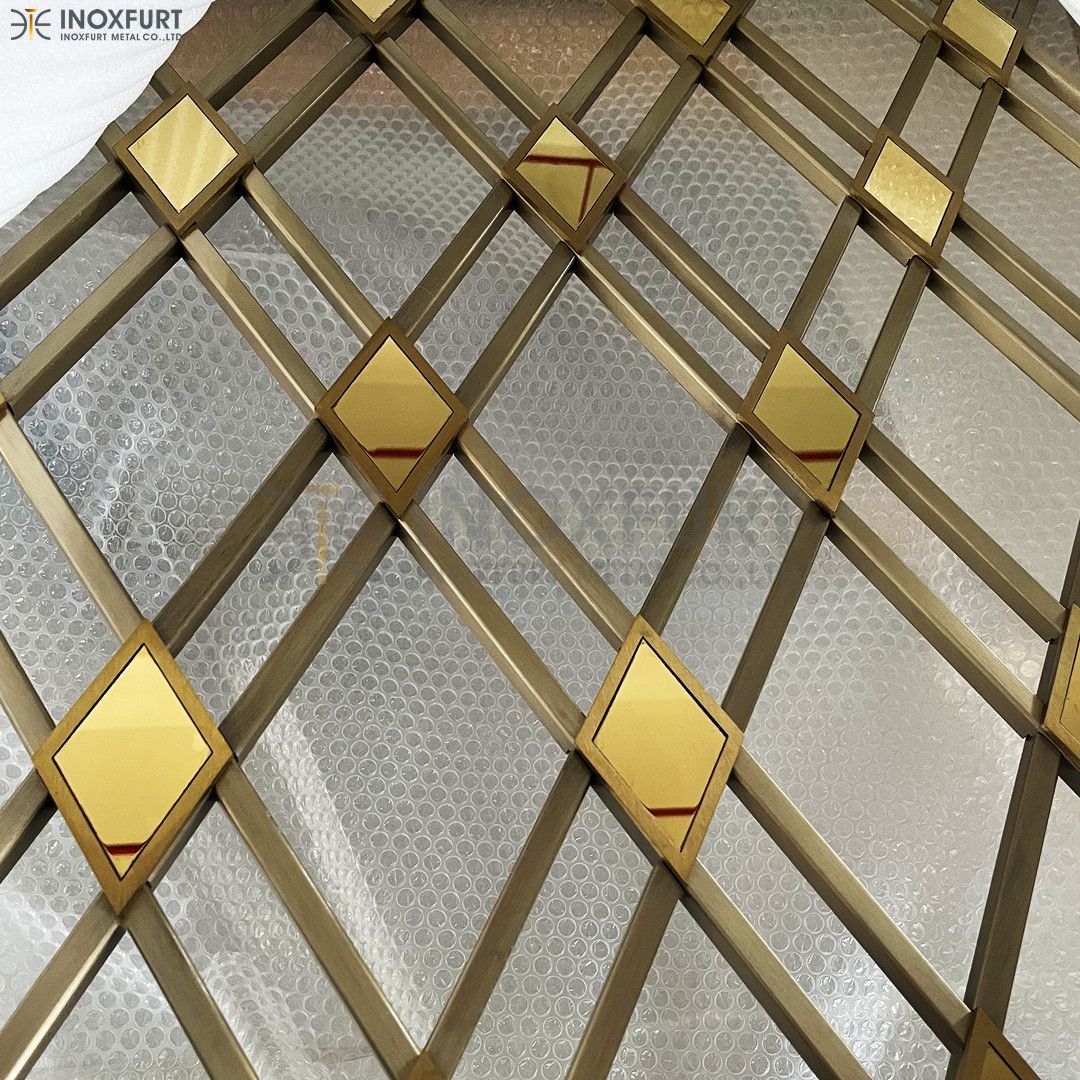 JohnnyOu11's tweet image. Philippine Resort Project Hotel #LoungeDecorativeWall #StainlessSteel Tube Welding #ScreenPartition Case. 
Process details:
Material: Stainless Steel #304 
Color plating: PVD coating
Metal works: Welded + Brushed + Polished
Pls feel free contact us:
Email: johnny@gdgdzp.com