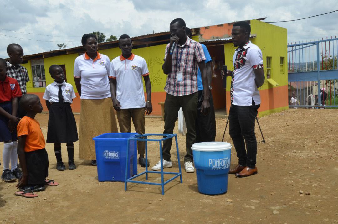 EinsteinRising's tweet photo. We are in Nansana Surbub fostering our 𝐒𝐚𝐟𝐞 𝐖𝐚𝐭𝐞𝐫 𝐏𝐫𝐨𝐣𝐞𝐜𝐭 under “SKILLS FOR CHANGE” which benefits schools and families in marginalized communities.
In partnership with (https://t.co/PfduJLsqqg), we envision to see every human having access to clean and safe water https://t.co/ufkQbK8bbM
