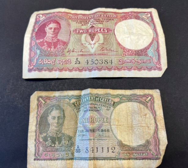 CromwellCoins's tweet image. Going live on our Auction tonight!!
Ceylon Vintage WW2 issue Rupee Notes from 1944 &amp;amp; 1948 #collectablebanknotes #ceyloncurrency #vintagenotes