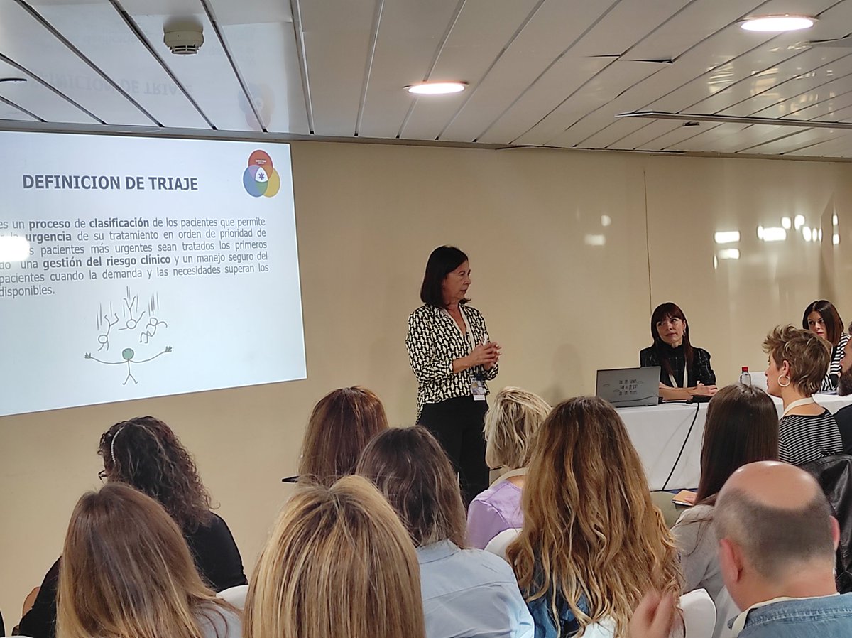 ElenadiferDiaz's tweet photo. Taller de triaje avanzado y mejoras triaje Manchester #XIXCongresoSEMESCV @SEMES_CV @SEMES_ https://t.co/OLJRc1JAAO