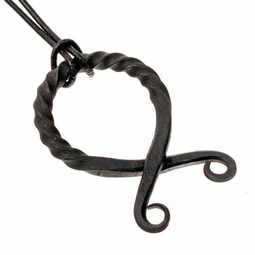 EmelieJ1's tweet photo. #folklorethursday #folklore #trollkors #trollcross
A necklace for #protection , for yourself and your animals. You can also carve it above doors and barns to protect the ones living inside. People in #sweden still use this today. Maybe get one yourself? Better safe than sorry 😊 https://t.co/9ayPfFrXTd