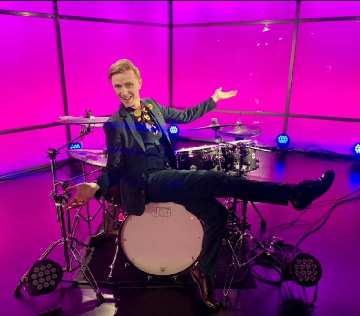 Owain Wyn Evans tweet media