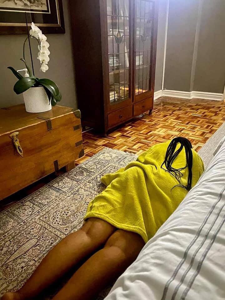 Tegadeyforyou's tweet image. Only women understand what's going on here😩💔