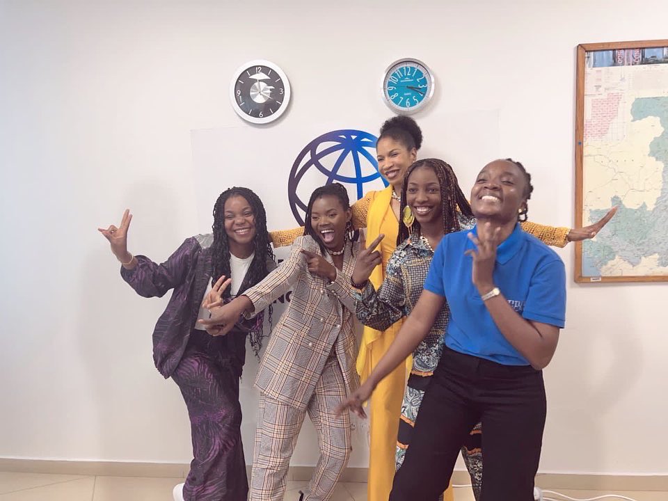 Mariusca3's tweet photo. Échanger hier avec Madame @NBathily ,Directrice régionale de la communication de la @BM_Afrique , a été un moment riche en partage  sur les questions liées à l'implication de la jeunesse #Congolaise que nous sommes sur des sujets écologiques, des questions du genre…
#Mariusca https://t.co/x1vdIrSyT7