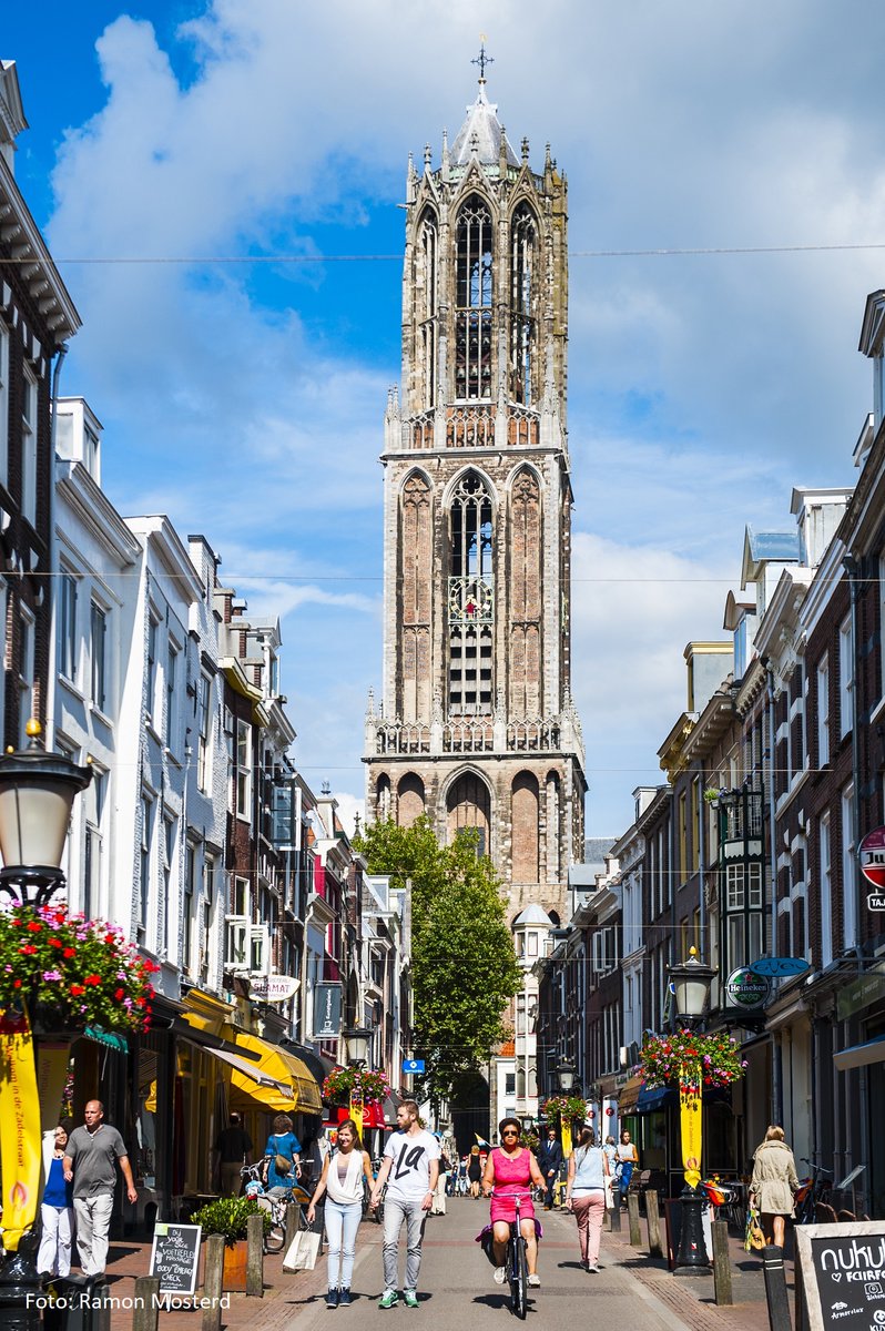 Wonderen bestaan? 1 ding is zeker: geweldige bouwvakkers bestaan! De Domtoren is binnenkort weer te zien. Mooier dan ooit &amp; sneller dan gepland. De eerste steigers verdwijnen bijna een half jaar eerder, in januari al! En ook de rest volgt snel(ler)❤️👉direc.to/i8ud