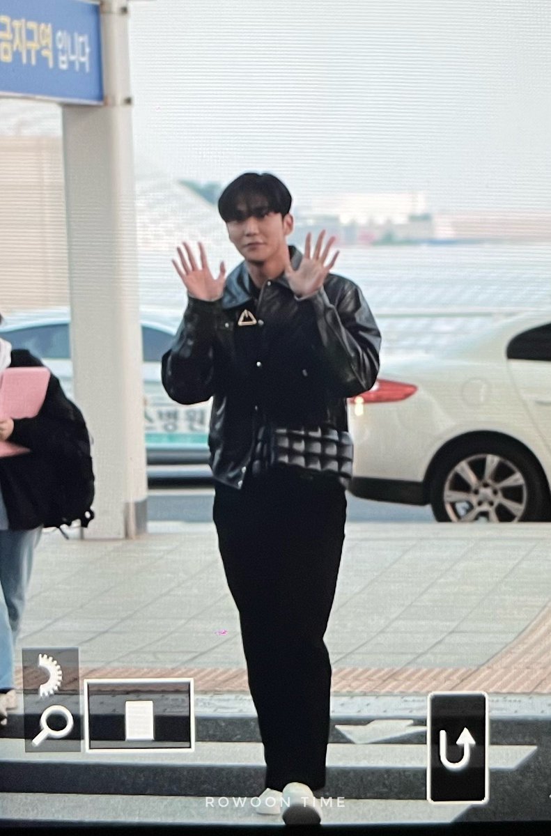 221110 ICN ✈️
<a href="/SF9official/">SF9official</a> #에스에프나인  #로운 #김석우 #SF9  #ROWOON #ロウン