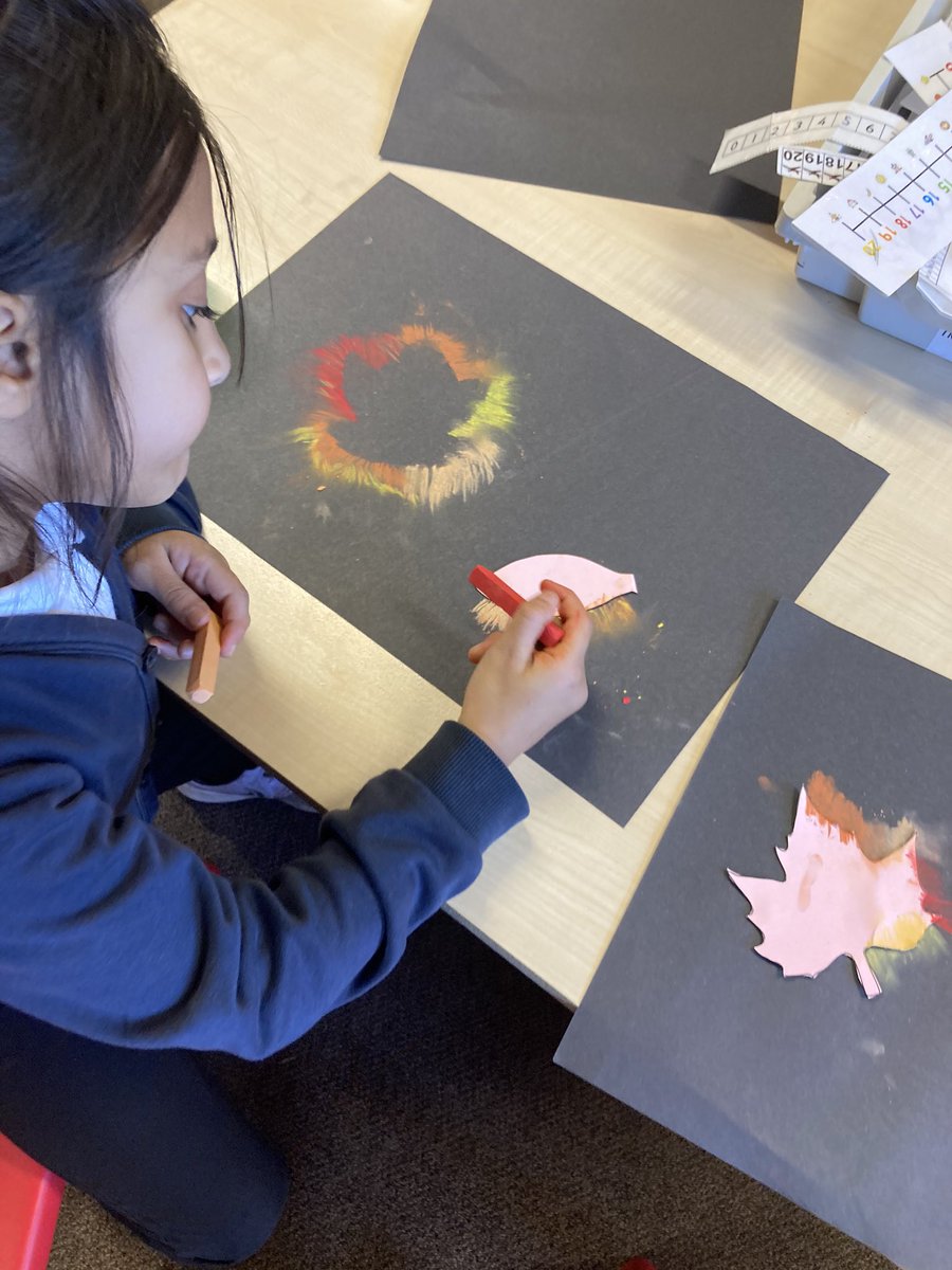 Primary 2 have been enjoying using Autumn coloured chalk to create lovely leaf silhouettes. 🍂 🍁 <a href="/CarmondeanP2A/">CarmondeanP2/1</a>