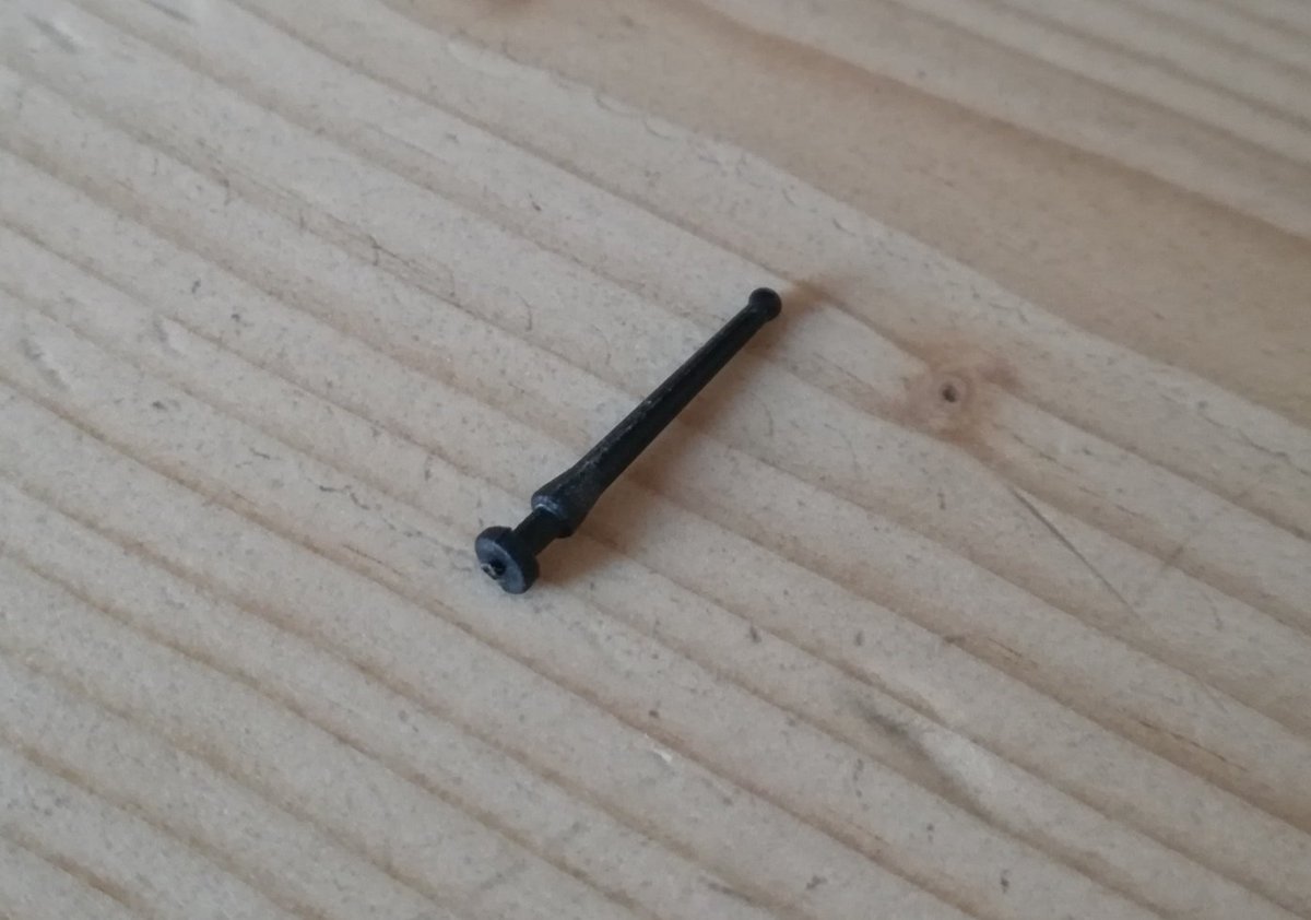 Buondì! Questa mattina trovando in terra questo oggetto ci ho messo un po' a capire cos'era... E mi ha fatto venire in mente un vecchio telequiz.. Qualcuno sa dirmi di cosa si tratta?