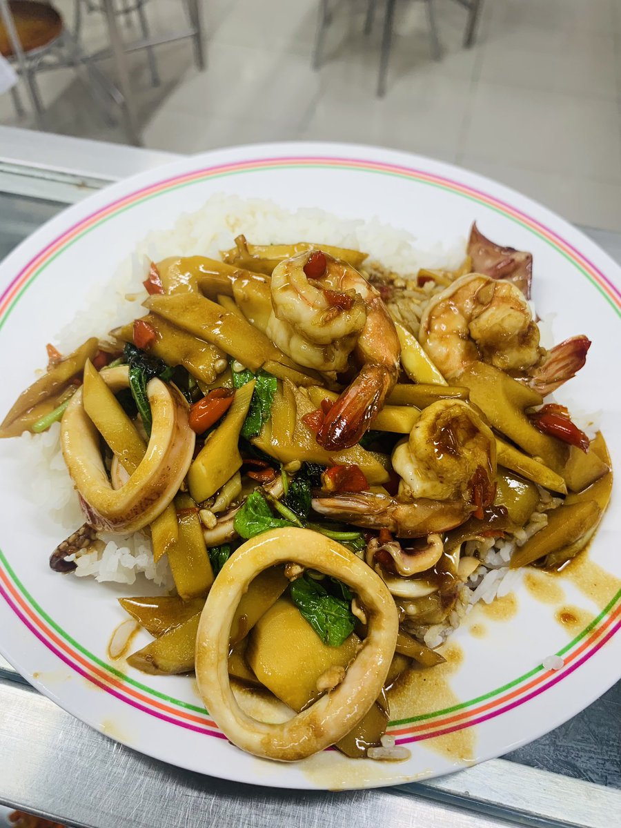 Modmod542424's tweet image. 40 บาท แพงไหมค่ะ