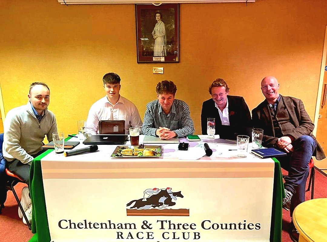 icecreamconetv's tweet photo. Great night @CTCRaceClub previewing the November meeting @CheltenhamRaces hoping this 5 a side team come up with some winners 🏆 ! @JamesStevens180 @ASymondsJourno @claimsfive @jeffreys_racing @Binners97239983 https://t.co/eun919VFn9