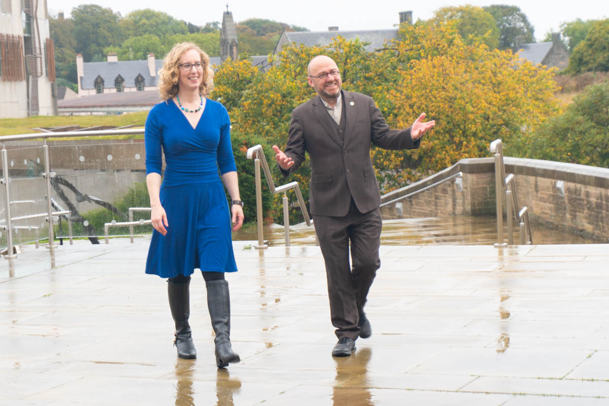 Lorna &amp; Patrick think they will save the world by making me pay 20 p extra for a can of Coke driving to get back the deposit &amp; then sending the can to landfill. Recycling bottles &amp; cans makes no sense unless you reuse them
effiedeans.com/2022/11/neithe…