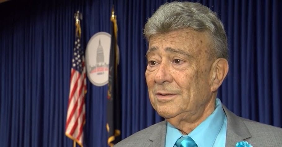 Sosscopemedia's tweet photo. US voters reelect dead lawmaker Tony DeLuca during the midterm elections instead of living opponents

DeLuca died October 9, 2022, after a brief battle with lymphoma and was Pennsylvania’s longest-serving state representative.

#Pennsylvania
#USMidtermelection
#TonyDeLuca https://t.co/5wsfn5M6TU