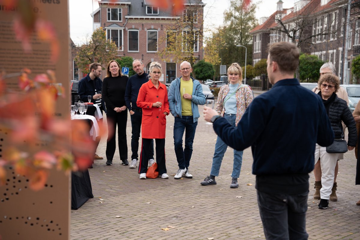 fillipstudios's tweet photo. Throwback to the launch of Arabidopsis Symphony during @dutchdesignweek 2022. Happy to meet our partners, friends &amp; family, and residents from around Wilhelminaplein in #Eindhoven. Thank you for joining us! You can still visit, until February 11th: https://t.co/Cudrix8E5B #ddw22 https://t.co/9VXUvJsAXa