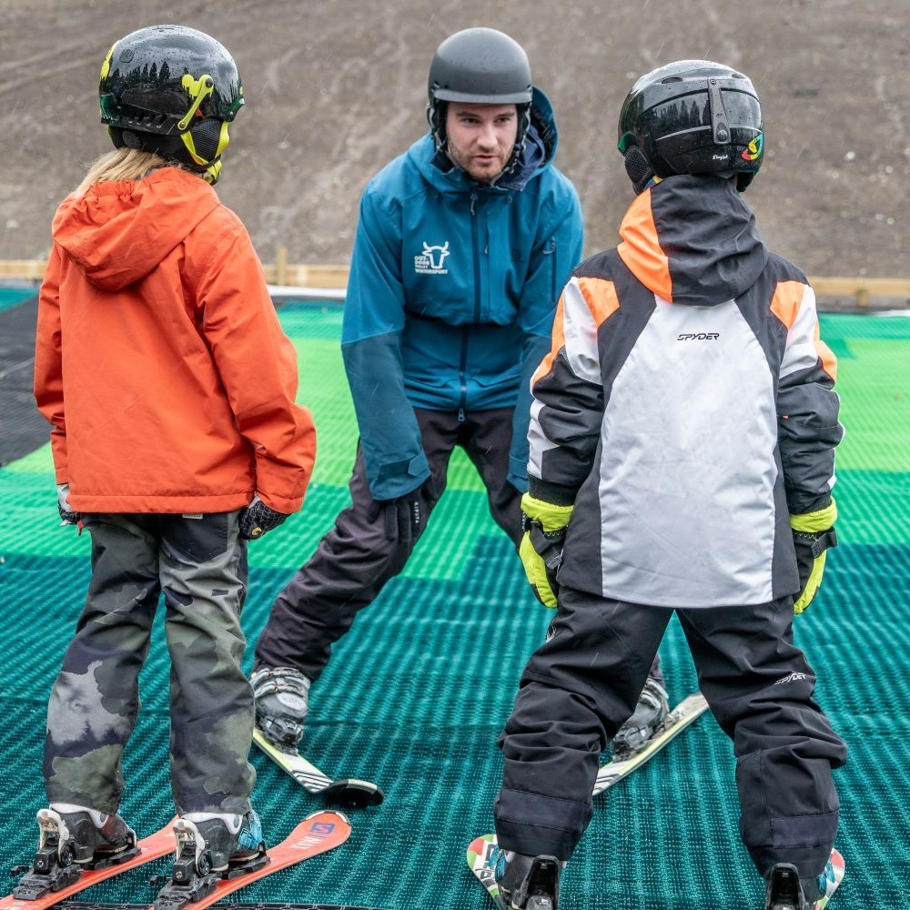 Keertje proefles skiën of snowboarden?

De eerstvolgende mogelijkheid voor een proefles is:
✅ Za. 12 november 2022, 17:10 uur

⛷️ Professionele begeleiding
⛷️ Materiaalhuur inbegrepen
⛷️ Unieke ervaring op een groene piste

Check de onderstaande link. 
ow.ly/CqVW50KCkwH