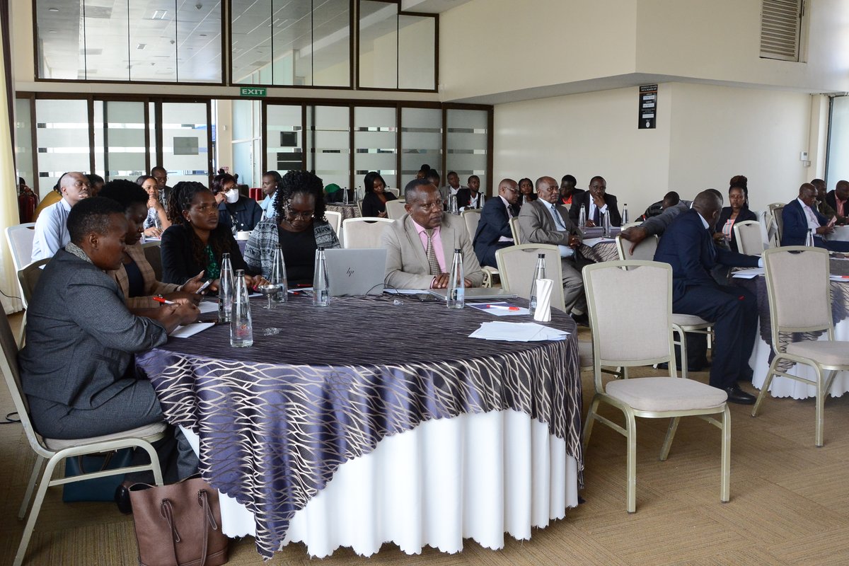 TVETAKenya's tweet photo. #BEARII project evaluation in Kenya 
TVETA DG Dr Kipkirui Langat gives an overview of the lessons learnt during the implementation of the BEAR II Project.
1.Need to look at the sustainability of the project...@Langat_Kipkirui @EduMinKenya @UnescoEast @UNEVOC https://t.co/O6BCWBHypS