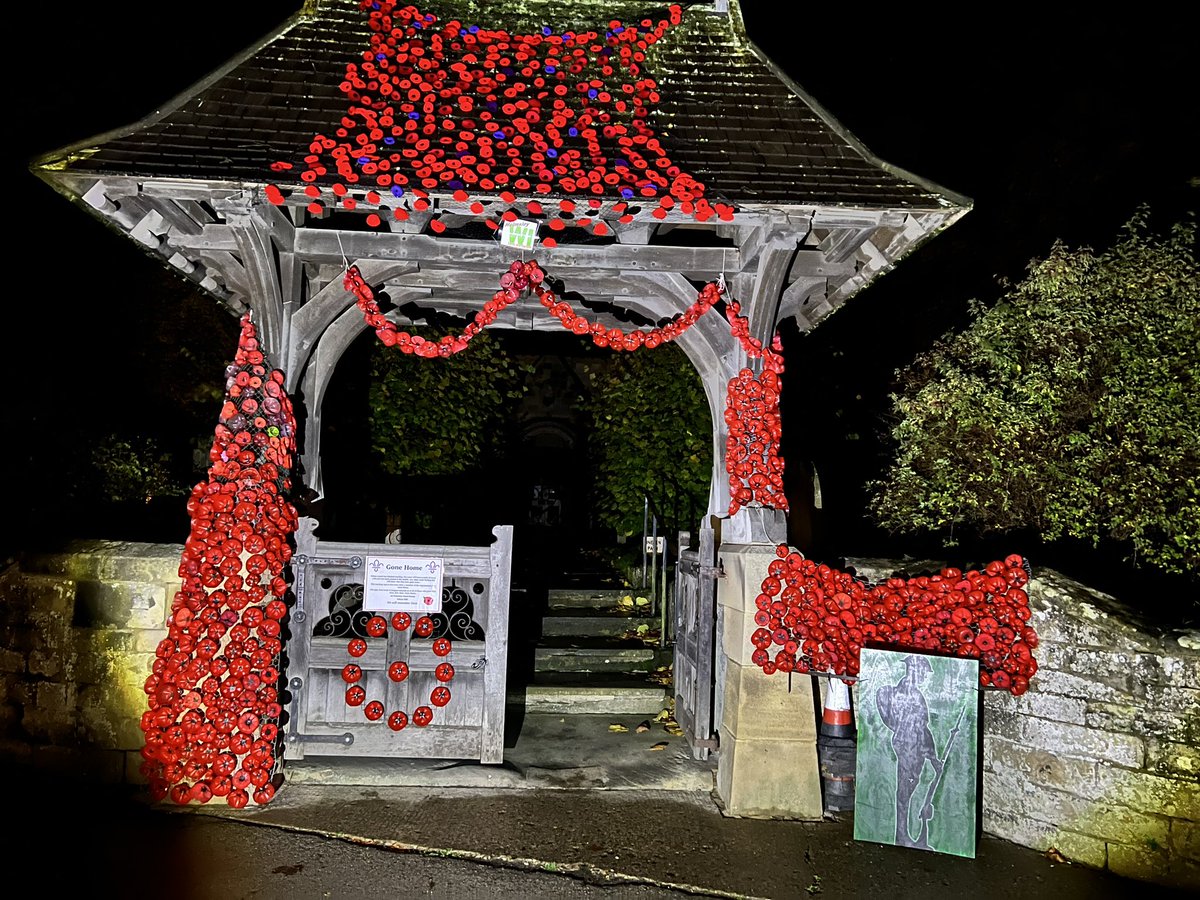 1st Helmsley Scout Group (@1sthelmsley) on Twitter photo Our Beavers, Cubs, Scouts, Explorers and some local residents helped collect, cut, paint all the poppies to make this display for <a href="/AllSaintsHelm/">All Saints Church</a> <a href="/VisitHelmsley/">VisitHelmsley</a> #LestWeForget Our Beavers, Cubs, Scouts, Explorers and some local residents helped collect, cut, paint all the poppies to make this display for <a href="/AllSaintsHelm/">All Saints Church</a> <a href="/VisitHelmsley/">VisitHelmsley</a> #LestWeForget