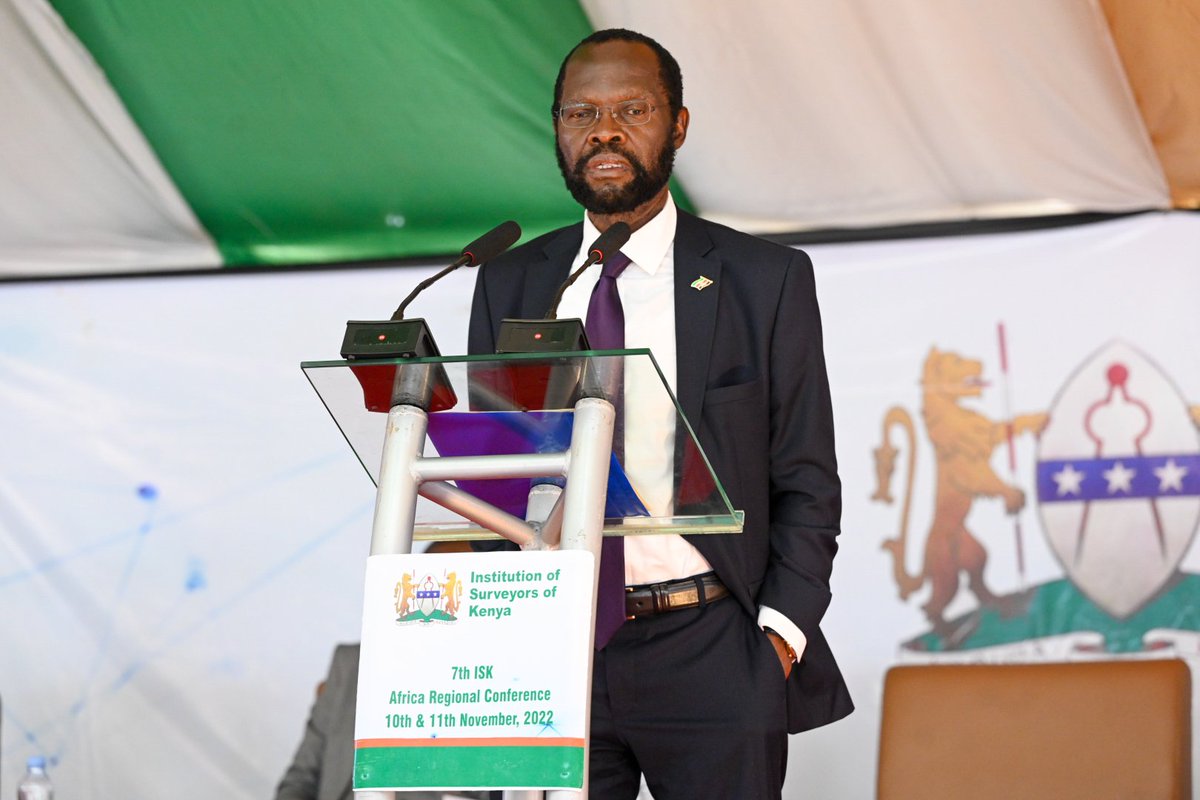 AnyangNyongo's tweet photo. Currently giving a key note address at the 7th  Institution of Surveyors of Kenya Regional Conference in Kisumu. https://t.co/FFtfBtObBJ
