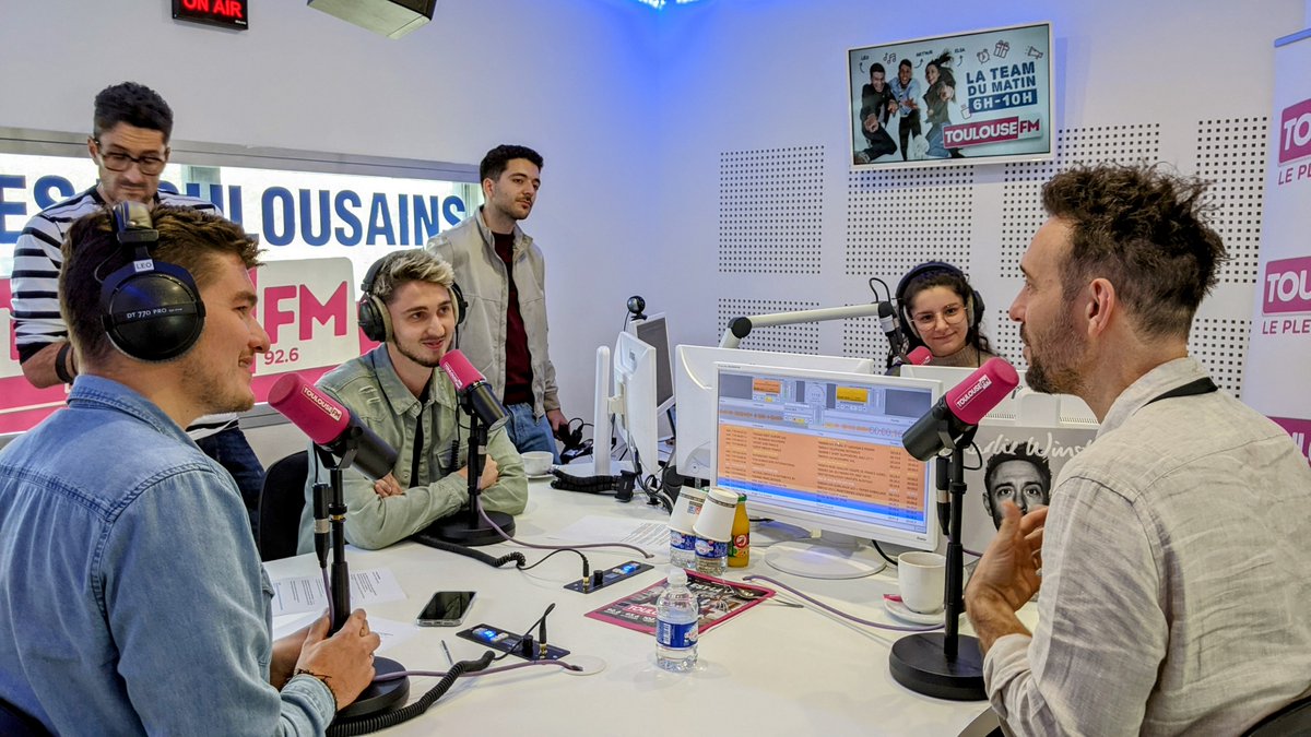 ToulouseFM's tweet photo. Super moment avec @Charlie_Winston en live sur Toulouse FM ce matin 😍🎶 https://t.co/AI8V1uJI9y