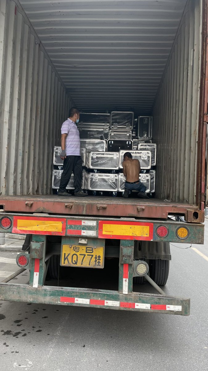 Jasonlitevision's tweet image. New shipment stage lighyts.

#stagelight #stagedesign #stagedesigner
#stagephotography #stagelights #eventplanning
#stage #eventos #eventplanners #beamlights
#beamlight #event #stagedecor
#stagedecoration #eventdecor #stagedesigner
#eventplanner