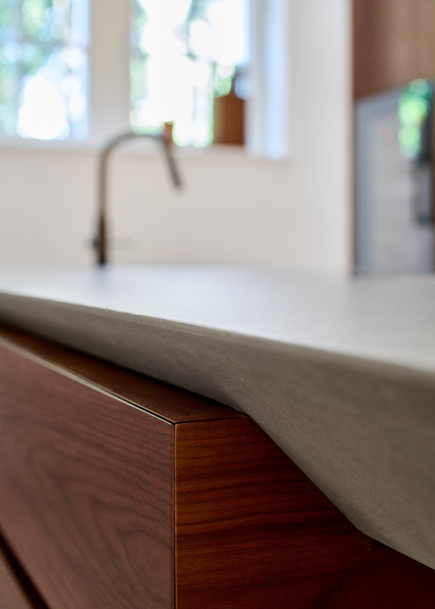 #woodworking #wood #handmade #interiordesign #furniture #design #woodwork #kitchen #kochen #food #design #germany #deutschland #VOIT #cooking #interior #kitchendesign #kücheninspiration #bayern #küchendesign #innenarchitektur

Fotografie:Jonathan Sage Architectural Photography