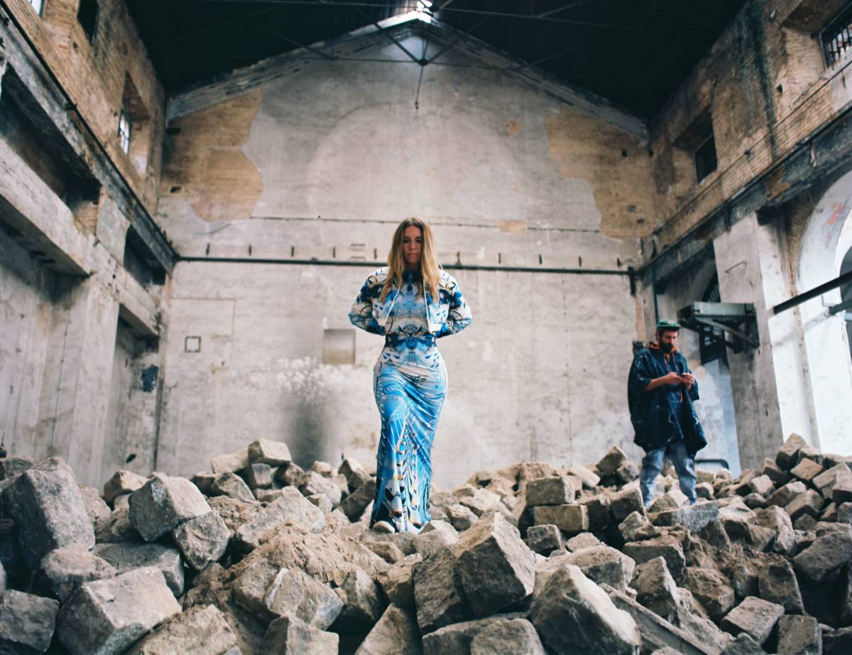 Rocío Márquez y Bronquio

En 17 canciones, ambos artistas toman conciencia del lugar desde el que se relacionan musicalmente para construir nuevas realidades

17 noviembre <a href="/La_Rambleta/">Rambleta</a> València 

👉beatvalencia.com/el-flamenco-de…