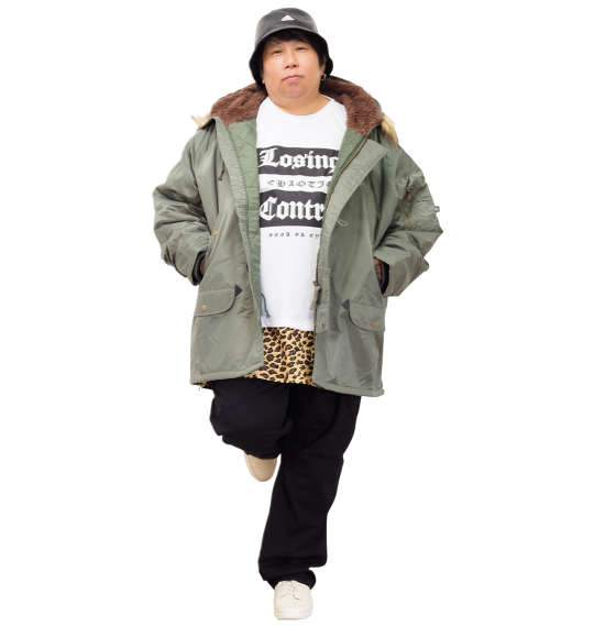 たけずみさん！！フォローありがとうございます🔥
先日の撮影もとっても素敵でした！これからもミッドと一緒に「大きいはカッコイイ」を世界に広めていきましょう🥳✨

▼たけずみさんのコーデはこちら▼
bigsize.co.jp/proudof100k/Ta…

#PO100K #ビッグサイズモデル #ミッドスター