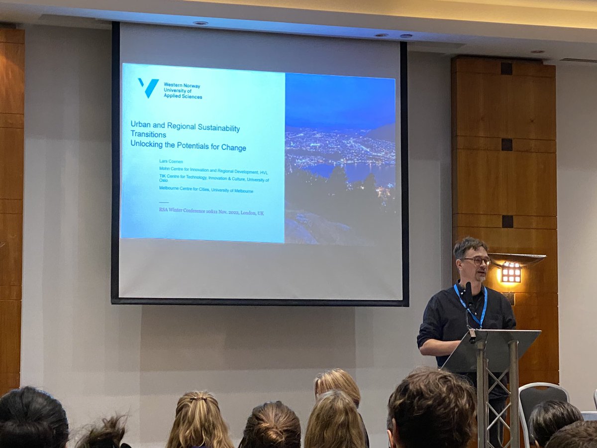 An inspirational plenary talk by @lars_coenen opening the #rsa_winter conference in London today! Concluding with a question: “Is there time for experimentation?”<a href="/MohnCentre/">Research @ Mohn Centre HVL Norway</a> <a href="/regstud/">Regional Studies Association</a>