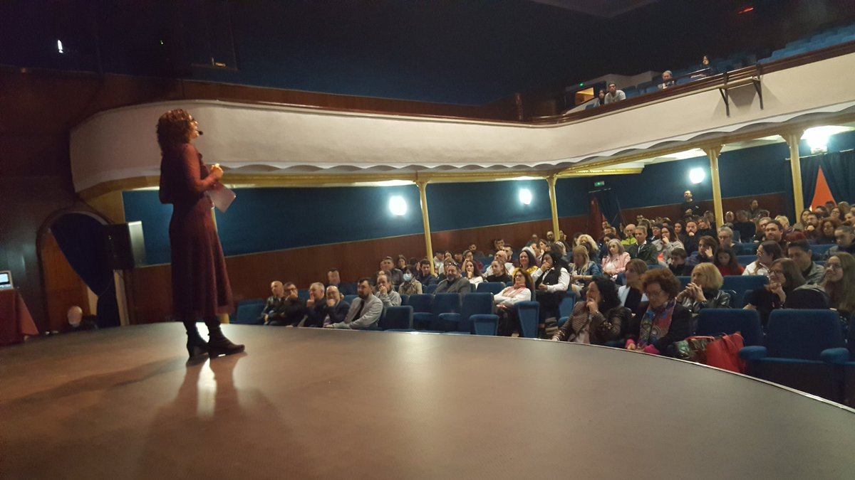 Mucha gente en #saxteemplea con <a href="/RubenMontesinos/">Rubén Montesinos</a> <a href="/lilianabrando/">liliana brando</a> <a href="/Cristinamulero/">Cristina Mulero</a> <a href="/patriciagaldon_/">Patricia Galdon</a> <a href="/GuzmanMtnez/">Guzmán Martínez</a> <a href="/fabian_villena/">Fabián Villena</a>