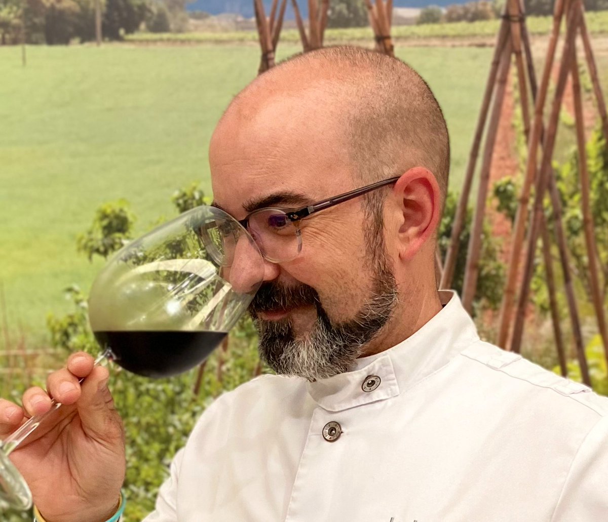 Il·lusió, història, humilitat i qualitat

Els sommeliers <a href="/jpele80/">Josep Pelegrín</a> <a href="/silviaculell/">silviaculell</a> i <a href="/annuskacastle/">Anna Castillo Poza</a> reflexionen sobre vins, varietats i paisatge a la <a href="/dopladebages/">DO Pla de Bages</a> 

rutadelvidobages.cat/il%c2%b7lusio-…

<a href="/bagesturisme/">Bages Turisme</a> #vicatalà #patrimoni #cultura