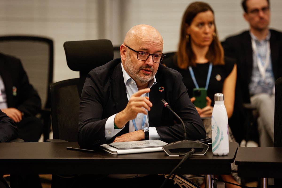 globalcompact's tweet photo. Live at #COP27: participants in our High-Level Caring for Climate Meeting are bringing forward a strong business message of climate ambition and discussing solutions towards sustainable economic growth. #OurOnlyFuture #UnitingBusiness https://t.co/8B4mQ4NoVt
