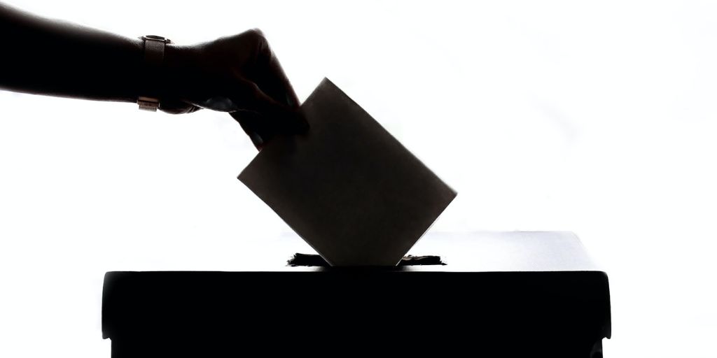 TaylorsUni's tweet photo. Are you ready to vote during #GE15 this coming November 19? 

It’s your turn to make a difference. Taylorian Afrina writes why your #vote as a Malaysian youth matters. https://t.co/SjdNZzGJQE

#TaylorsCollege #RiseWithTheBest #RiseTogether #TaylorSphere https://t.co/pw28ywNhdE