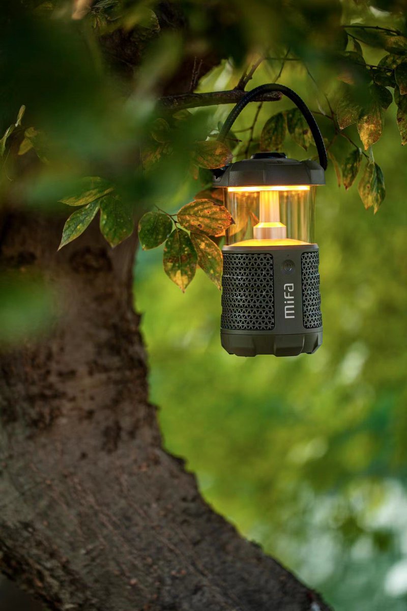 MifaLife's tweet photo. Can you still see green leaves in your region?😁
.
.
.
.
.
#mifa #mifaaudio #mifawildcamping #lantern #speaker #camping  #campinggear #campingadventures #hiking #bushcraft #backpacking #캠핑 #캠핑용품 #キャンプ #アウトドア #野営 #露營 #露營生活 https://t.co/XHAiz8gmBX