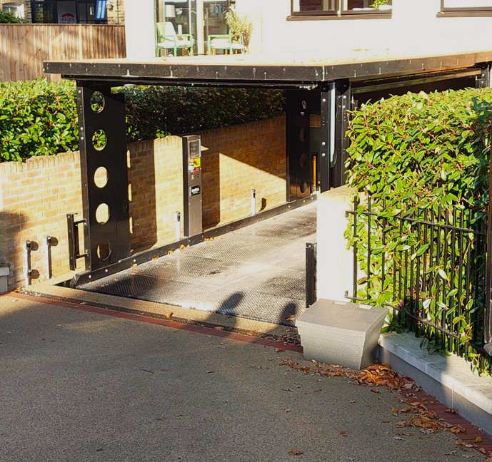 We designed a clever parking solution for an apartment building in NE London. Incorporating our person-on-board car lift, we delivered an attractive, unobtrusive parking system which gives residents safe and secure access to 19 parking space.

#Wohr #TheParkingExperts #CarLifts