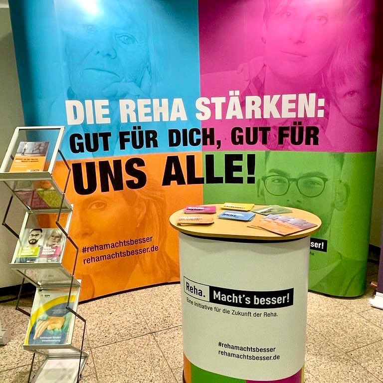 rehamachtsbess's tweet photo. Treffen Sie uns auf dem #dvsg Bundeskongress 2022 an Stand 25. wir freuen uns auf spannende Gespräche 😀 https://t.co/3Gm0Ndn9Ue