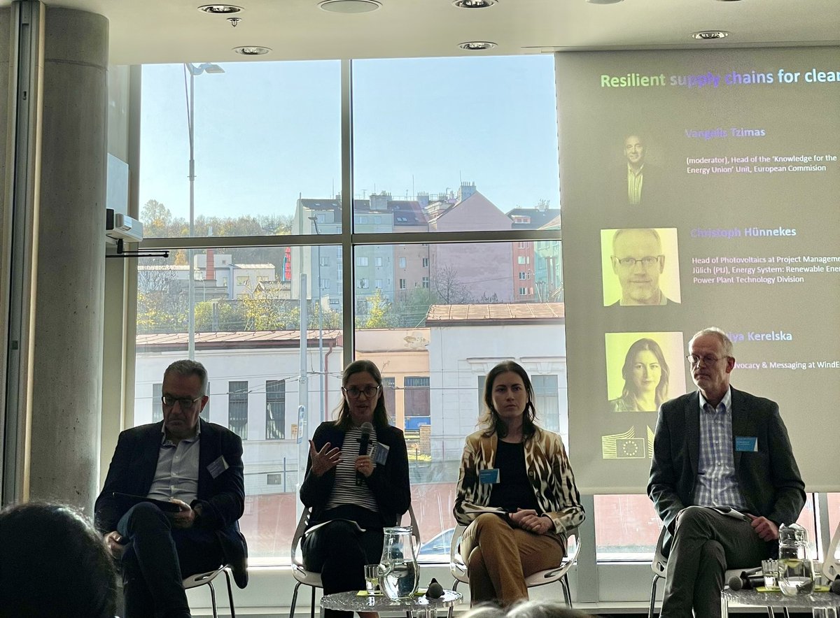 AndrejMisech's tweet photo. #innovation in materials, mining, and recycling is key for making resilient supply chains for #CleanEnergy solutions. @TinaSpkv #SETPlan2022 https://t.co/xm6Xpp6Cae