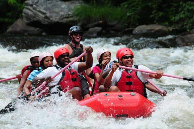 myncapetv's tweet photo. The Orange River's call is getting louder as the peak rafting season approaches, our friends at Adventure Rafting are offering an amazing 3 day rafting trip along the Thunder Alley section of the Orange River between Hopetown &amp; Douglas @PhenyoMarumo @Tourism_gov_za @ProVerbMusic https://t.co/oHJCIkh0Px