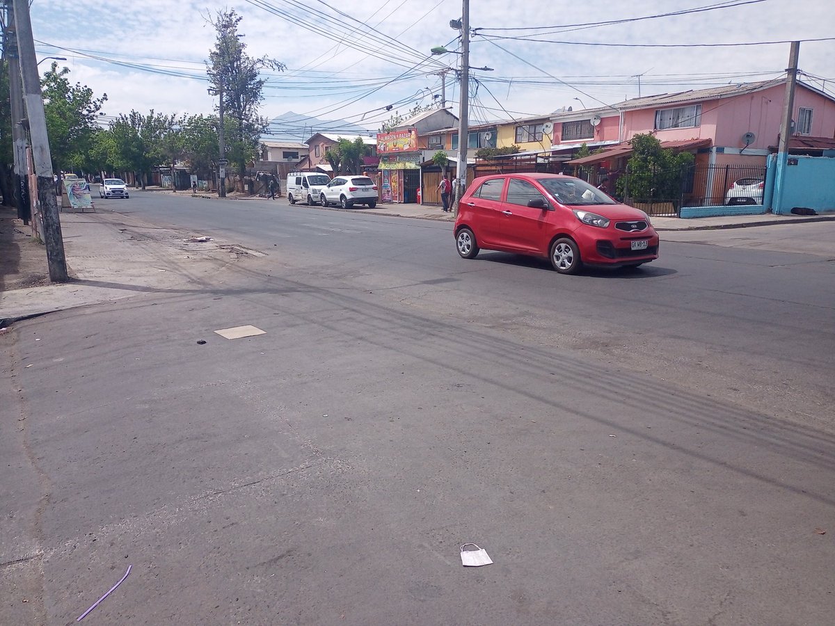 Priscy0701's tweet photo. @germancodina 
@mjossandon 
@olivier_mellado 
@PamJiles 
@AnaMariaGazmuri 
@nonaossandon 
X favor esto es en Luis Matte Larraín Puente Alto
Frente a un colegio que no es municipal será por eso que la Muni el colegio se llama Colegio Rainbow y es de urgencia k x favor vayan (hilo) https://t.co/iaK1yCxDAX