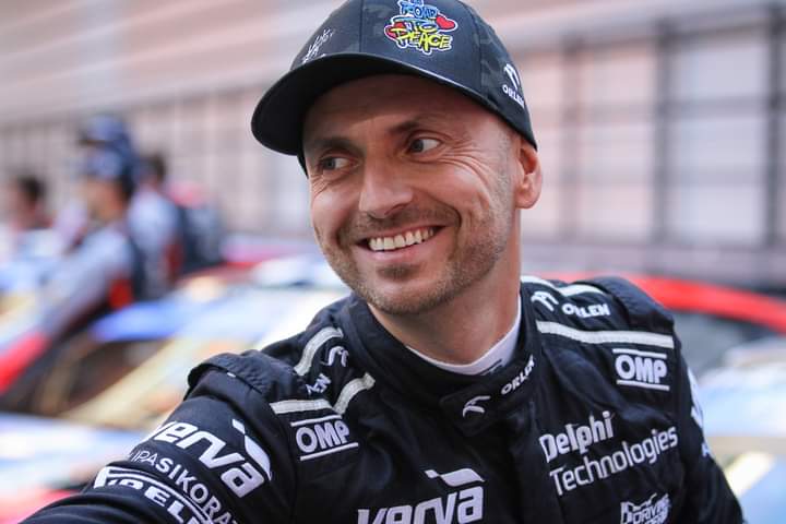 RaceSeven.com tweet media