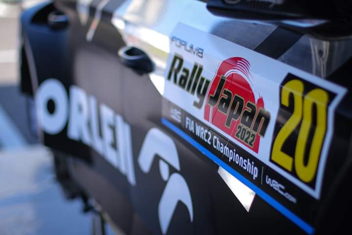 RaceSeven.com tweet media