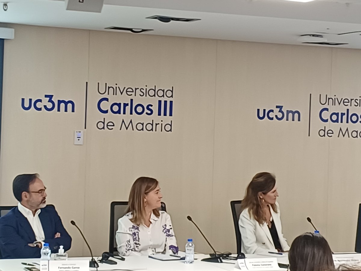 iegUC3M's tweet photo. Mesa de debate Mujeres expertas y (sub) representación: Una mirada desde los medios, con Paloma Zamorano de RNE, Isabel Valdés de El Pais, Fernando Garea de El Español, acompañadas de Kate McCarthy del Women Media Center. Moderando Irune Aguirrezabal de la OEI
#generocomunicacion https://t.co/IH2M6sCiR3