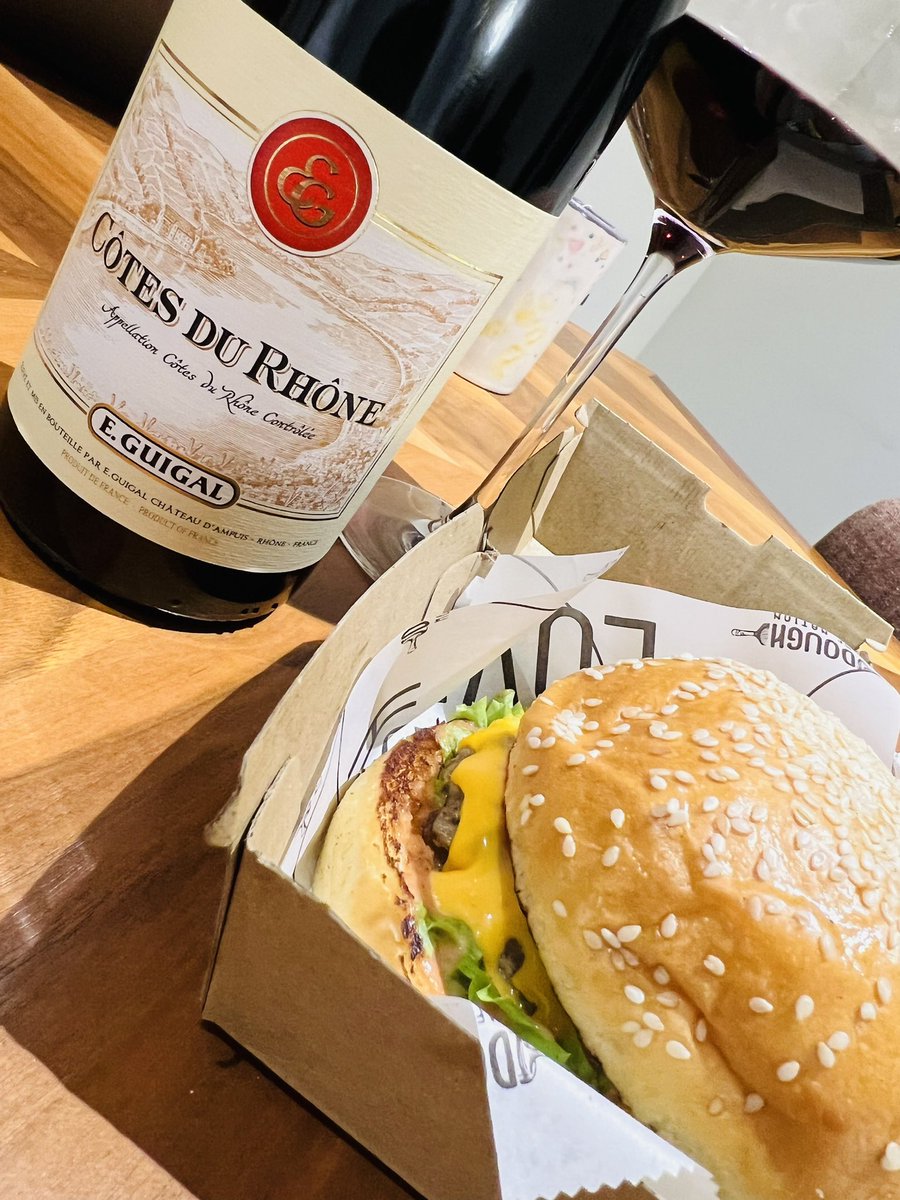 tssorcinelli's tweet photo. I’m eating like a young man but I’m drinking like an old one 😹😹😹 I don’t even like #wines from the Rhone but I bought it! #ThrowbackThursday #sommelier #Winestyle #LateSupper https://t.co/5psuj7dX7n