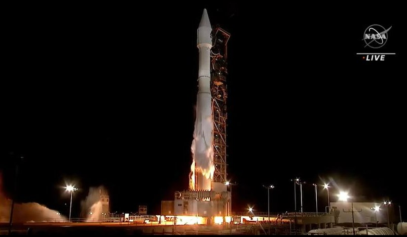 NOAA's tweet photo. 3, 2, 1… we have liftoff!
@NOAA��s #JPSS2 satellite is heading to space! Our newest satellite will support essential forecasts for extreme weather events, feed daily weather models and monitor climate change.
https://t.co/Bswi4UN8QA
#NOAA21 #JPSS2Launch https://t.co/QISe4Qeq0k