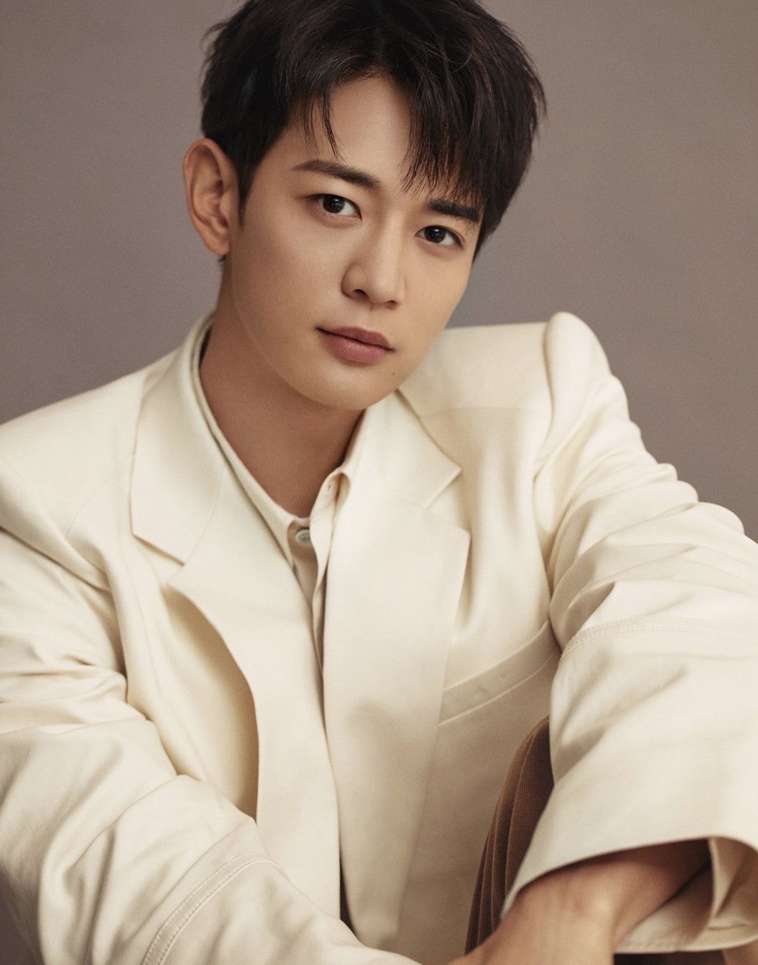 HallyuSG on Twitter: "🔜 SHINee's Minho will be in Singapore to grace the  launch event of Ralph's Club Parfum, the latest fragrance by Ralph Lauren.  📍 Manhattan Bar, Regent Singapore (Side Entrance),