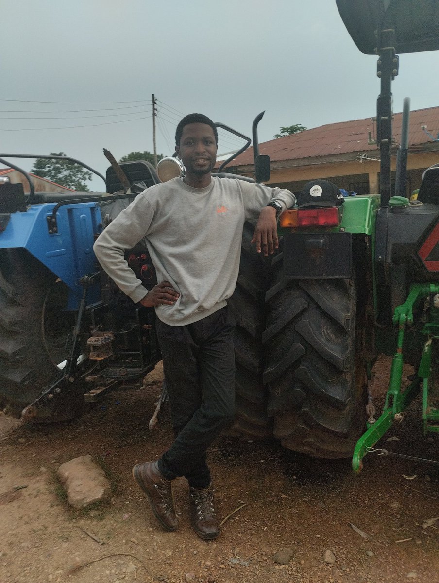 Hello Tractor Booking Agents are delighted 
The new Tractor Owners are making profits
Hello Tractor is democratising the tractor and mechanization landscape in Nigeria and Africa.
Guess what? We just got started
#hellotractor
#payasyougo
#mechanization
#inclusivefinancing